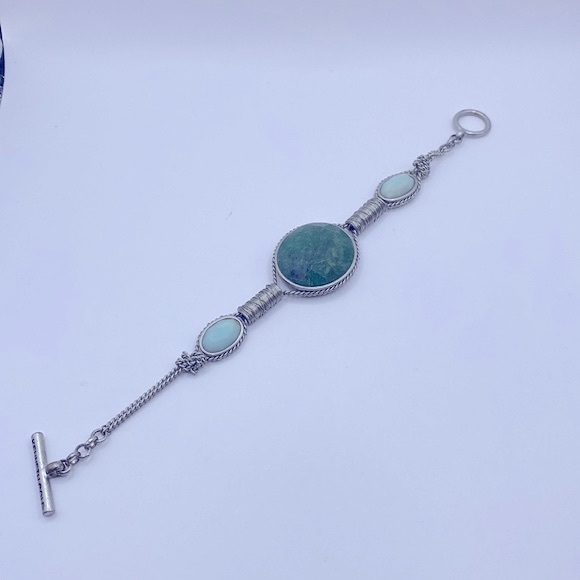 Kenneth Cole Reaction Silver Tone Toggle Clasp Bracelet - Picture 2 of 7